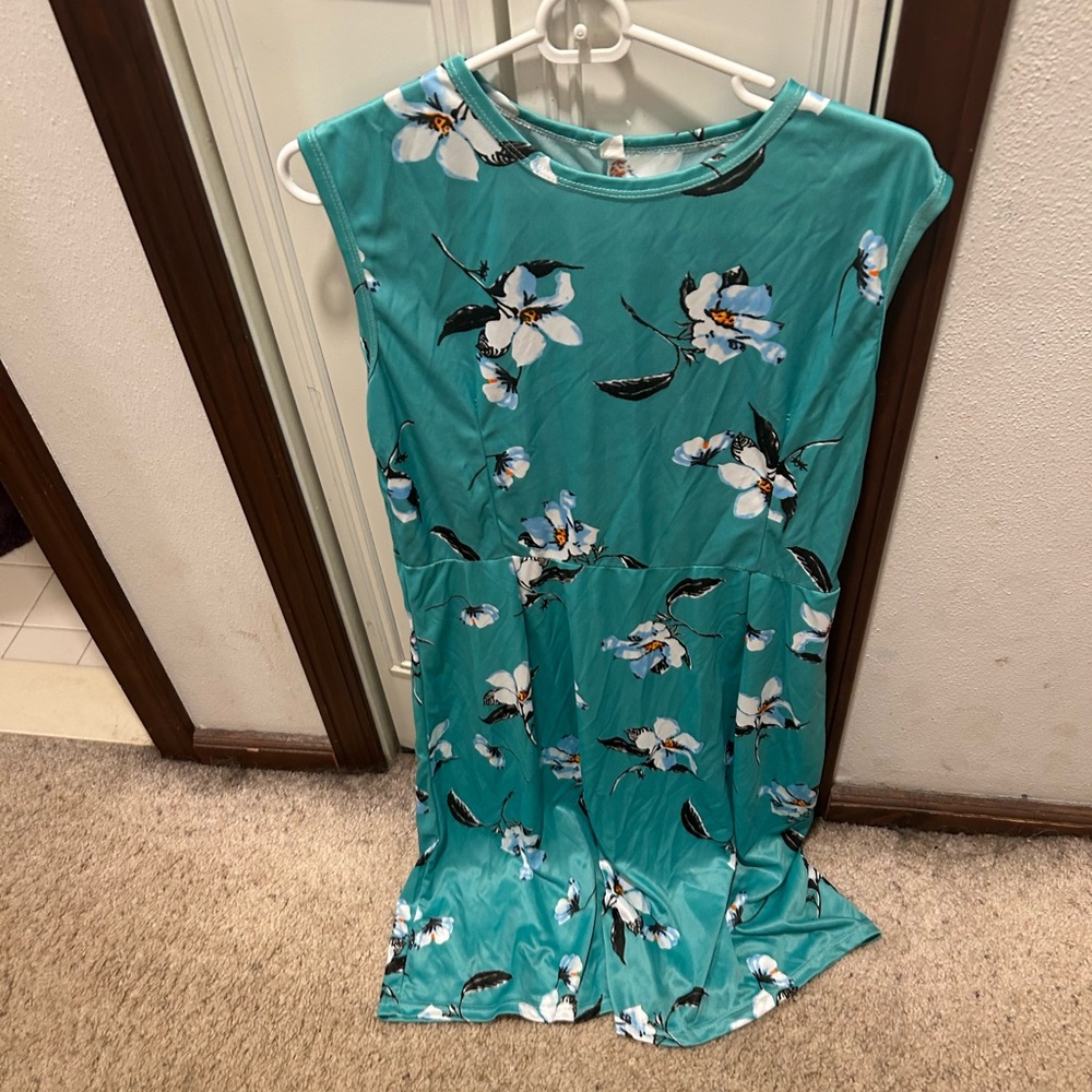 It is a women dress plus size